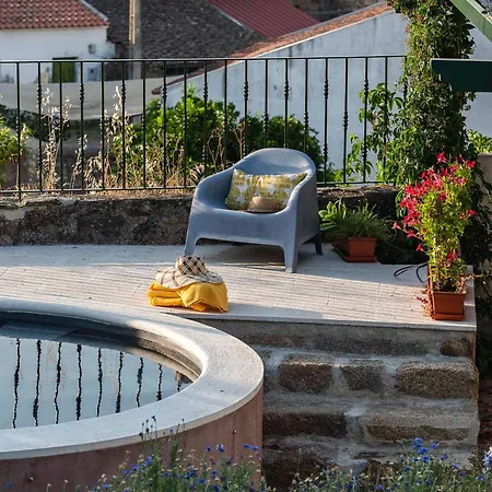 Casa Trebaruna - Refugio Numa Aldeia Do Interior *